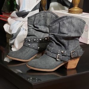 🛍Decree Ankle  Boots  with Rhinestones  and Studs